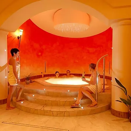 Hotel Im *
